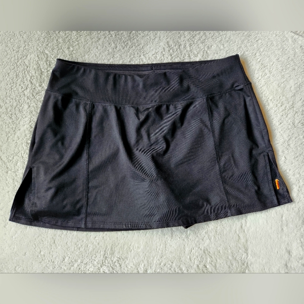 Lucy Tech Black Skort Size Medium